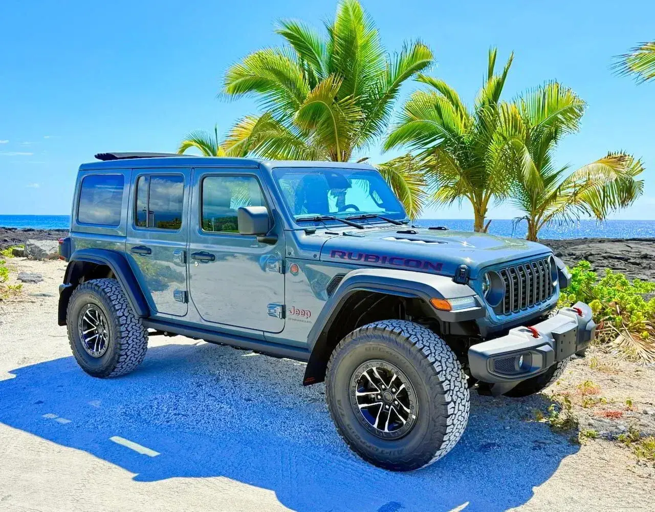 Lifted Jeep rental in Hawaii