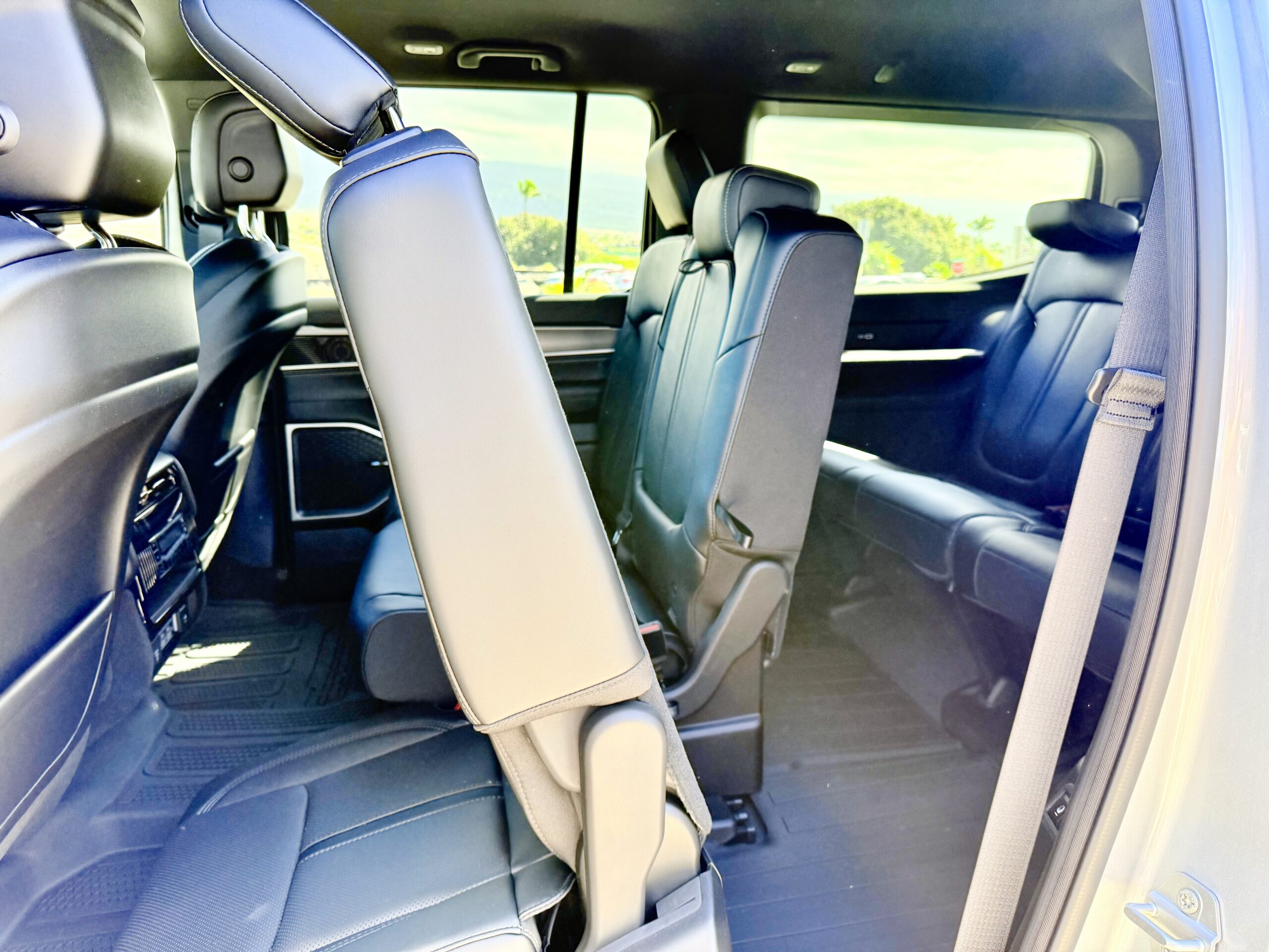 Wagoneer Series 2 – 8 seater